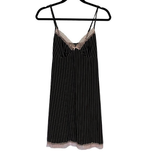 APT 9 Pink Black Striped‎ Slip Size Medium